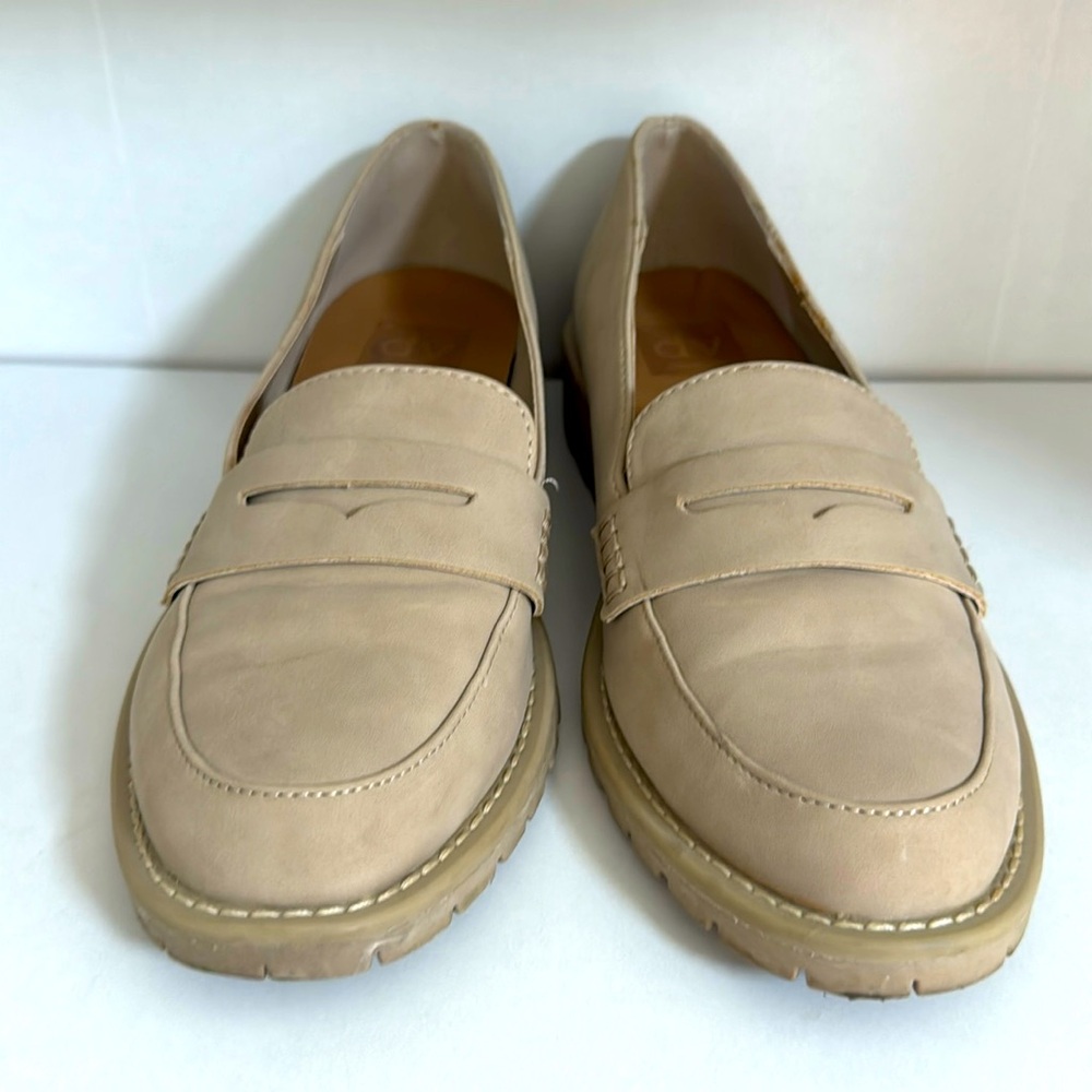 Dolce Vita Elegant Beige Loafers 9 Women